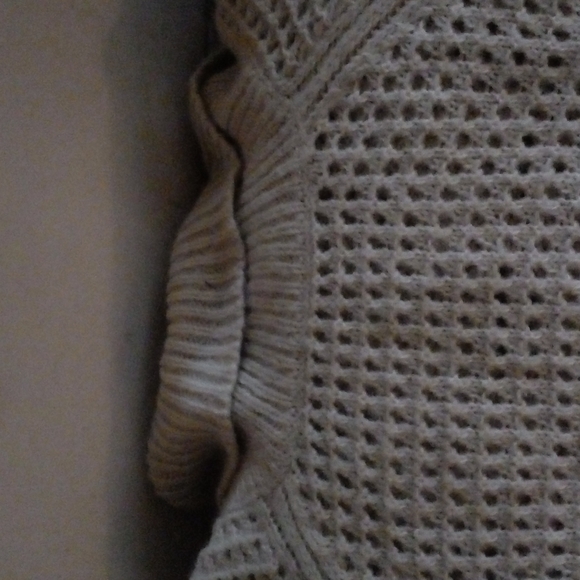 Woman's DKNY sweater - Picture 2 of 3